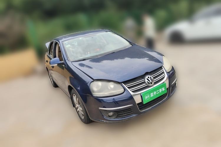 Used Volkswagen Sagitar 2006 2.0L Automatic Fashion Edition Front Right 45 Deg