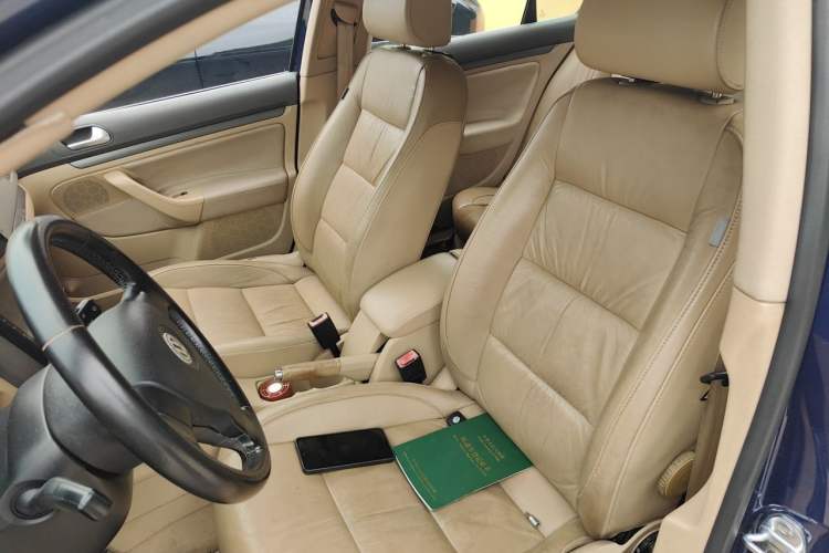 Used Volkswagen Sagitar 2006 2.0L Automatic Fashion Edition Left Front Seat