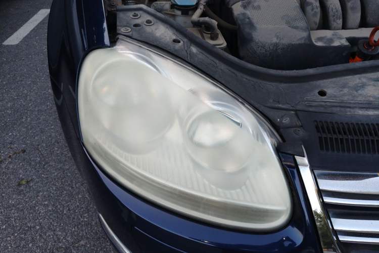 Used Volkswagen Sagitar 2006 1.6L Automatic Fashion Model Right Front Headlight