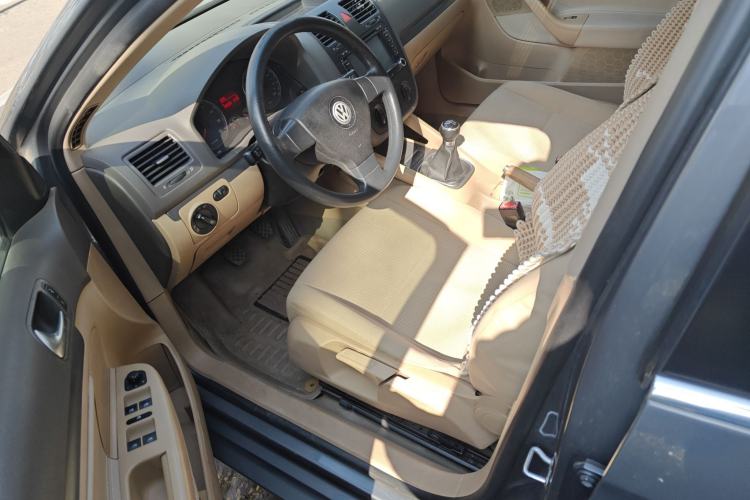 Used Volkswagen Sagitar 2006 1.6L Manual Fashion Model Driver Seat