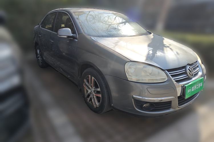 Used Volkswagen Sagitar 2006 1.6L Manual Fashion Model Front Right 45 Deg