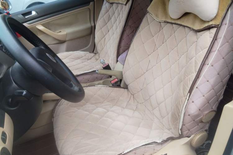 Used Volkswagen Sagitar 2006 2.0L Manual Comfort Version Left Front Seat