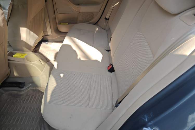 Used Volkswagen Sagitar 2006 1.6L Manual Fashion Model Left Rear Seat