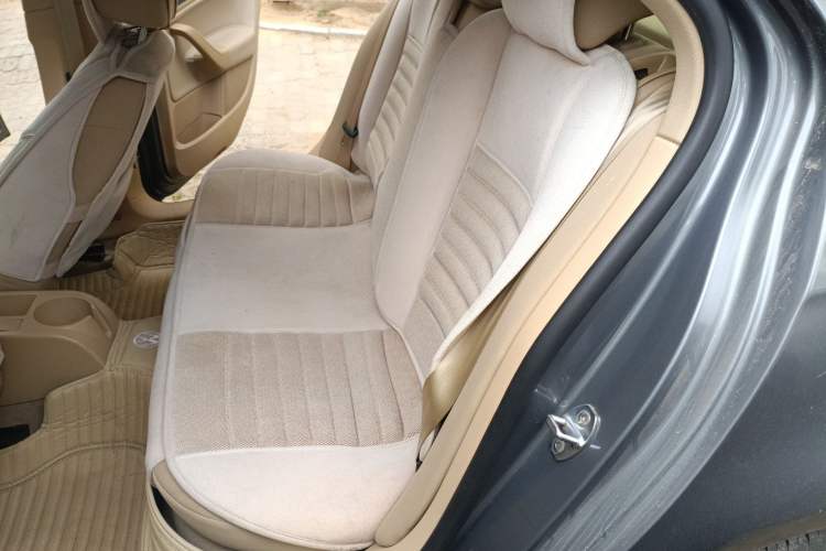 Used Volkswagen Sagitar 2006 1.6L Manual Fashion Model Left Rear Seat