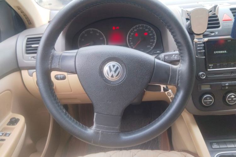 Used Volkswagen Sagitar 2006 2.0L Manual Comfort Version Steering Wheel