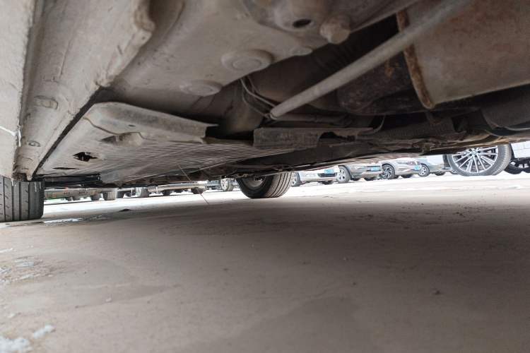 Used Volkswagen Sagitar 2006 1.6L Manual Fashion Model Chassis Rear Left