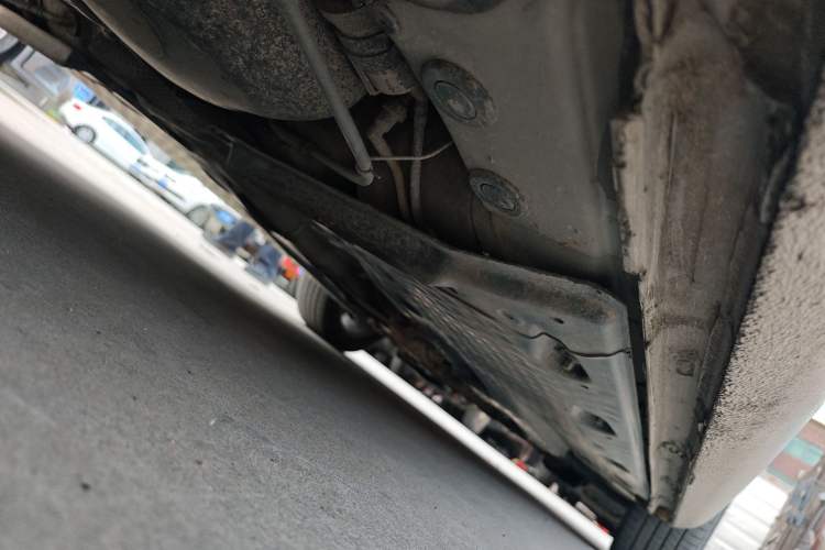 Used Volkswagen Sagitar 2006 1.6L Automatic Fashion Model Chassis Rear Right