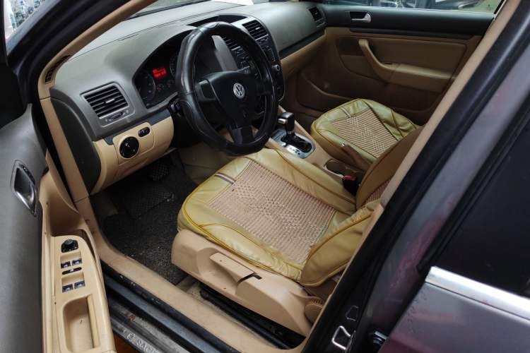 Used Volkswagen Sagitar 2006 1.6L Automatic Fashion Model Driver Seat