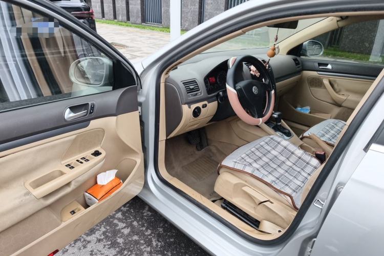 Used Volkswagen Sagitar 2006 1.6L Automatic Fashion Model Driver Seat