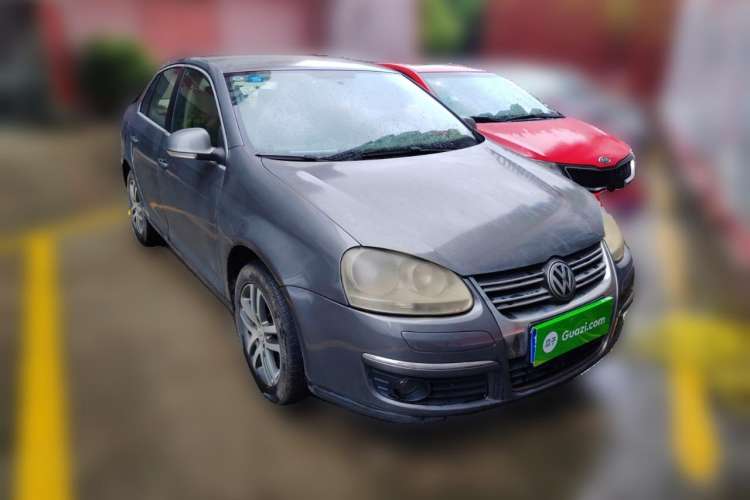 Used Volkswagen Sagitar 2006 1.6L Automatic Fashion Model Front Right 45 Deg