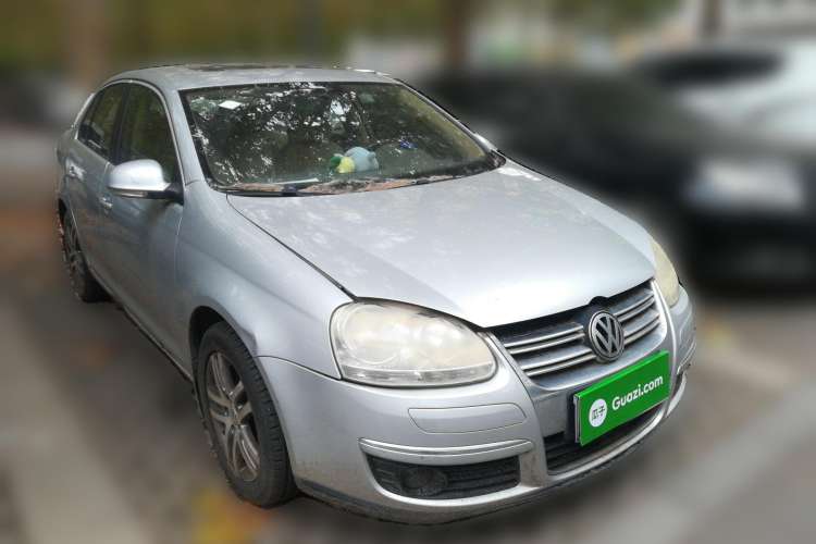 Used Volkswagen Sagitar 2006 1.6L Manual Fashion Model Front Right 45 Deg