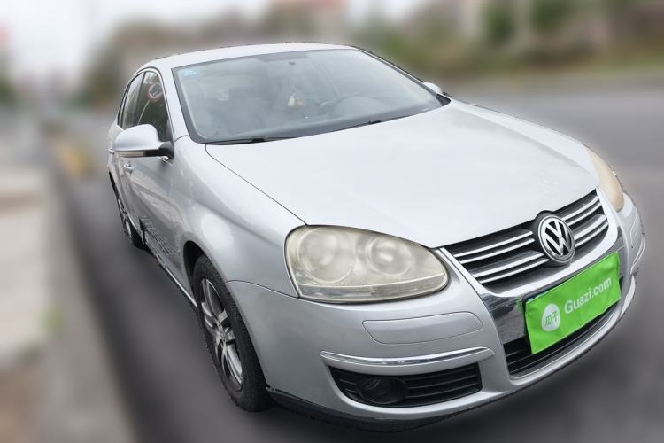 Used Volkswagen Sagitar 2006 1.6L Automatic Fashion Model Front Right 45 Deg