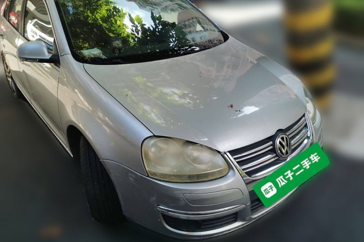 Used Volkswagen Sagitar 2006 1.8T Automatic Fashion Model Front Right 45 Deg