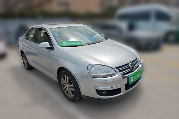 Used Volkswagen Sagitar 2006 1.6L Automatic Fashion Model Front Right 45 Deg