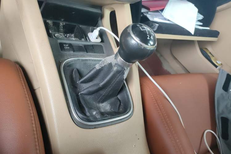 Used Volkswagen Sagitar 2006 1.6L Manual Fashion Model Gear Lever