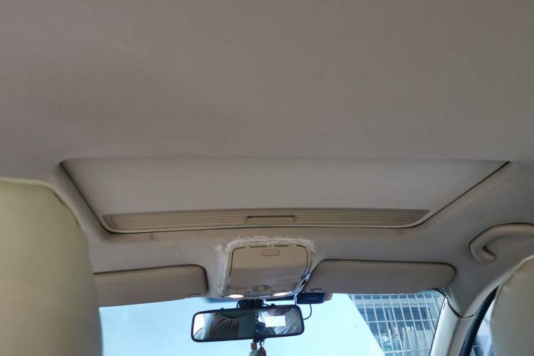 Used Volkswagen Sagitar 2006 1.8T Automatic Fashion Model Headliner