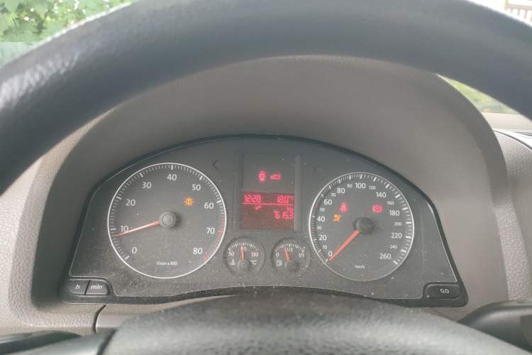 Used Volkswagen Sagitar 2006 1.6L Manual Fashion Model Instrument Cluster