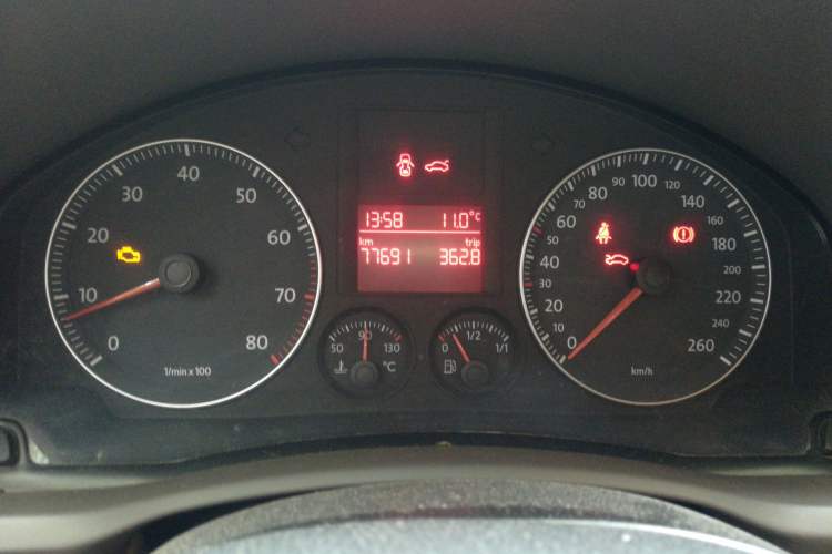 Used Volkswagen Sagitar 2006 1.6L Manual Fashion Model Instrument Cluster