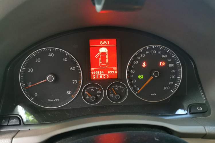 Used Volkswagen Sagitar 2006 1.8T Automatic Fashion Model Instrument Cluster