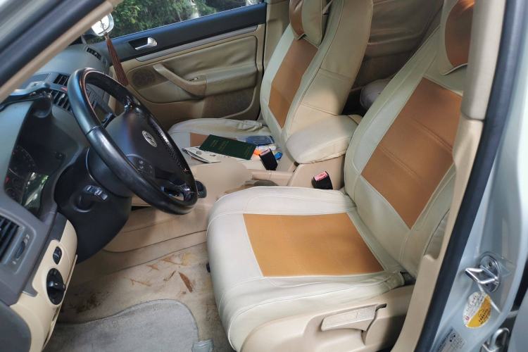 Used Volkswagen Sagitar 2006 1.8T Automatic Fashion Model Left Front Seat