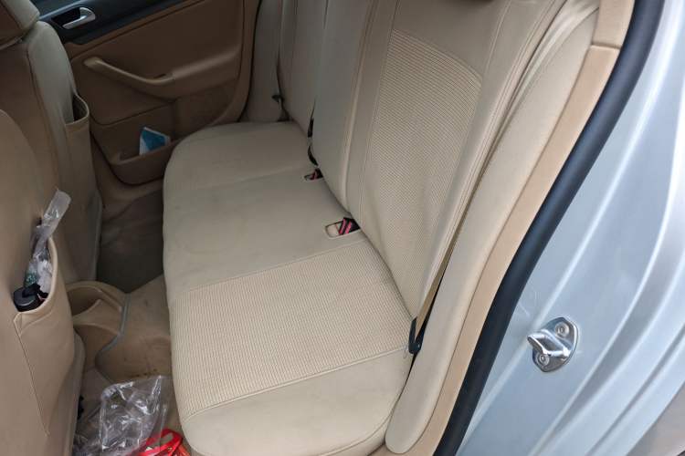 Used Volkswagen Sagitar 2006 1.6L Automatic Fashion Model Left Rear Seat
