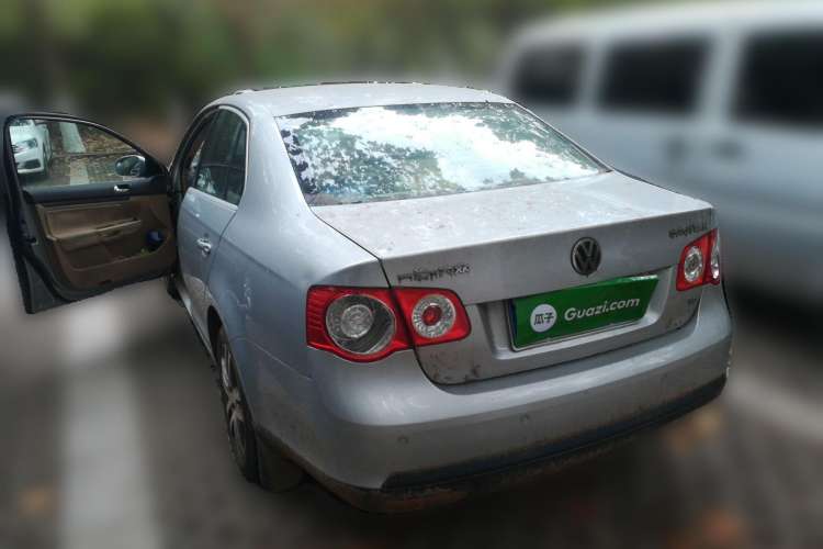 Used Volkswagen Sagitar 2006 1.6L Manual Fashion Model Rear Left 45 Deg