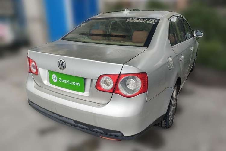 Used Volkswagen Sagitar 2006 1.6L Manual Fashion Model Rear Right 45 Deg