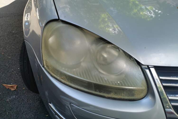 Used Volkswagen Sagitar 2006 1.8T Automatic Fashion Model Right Front Headlight