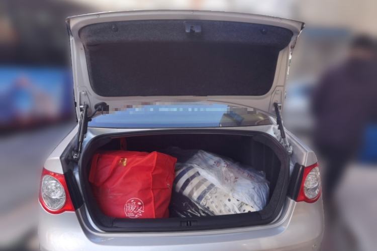 Used Volkswagen Sagitar 2006 2.0L Automatic Fashion Edition Trunk