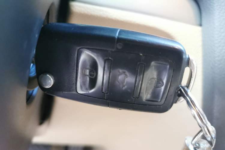 Used Volkswagen Sagitar 2006 1.8T Automatic Fashion Model Vehicle Key