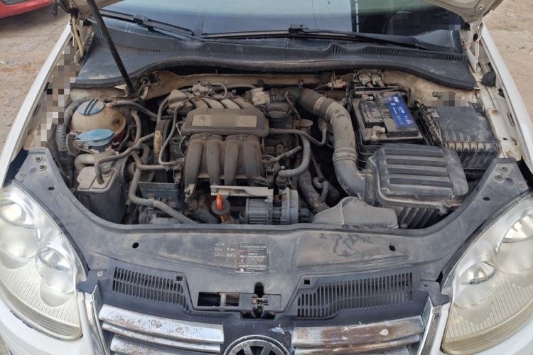 Used Volkswagen Sagitar 2006 1.6L Manual Fashion Model Engine Bay