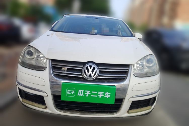 Used Volkswagen Sagitar 2006 1.6L Manual Fashion Model Front