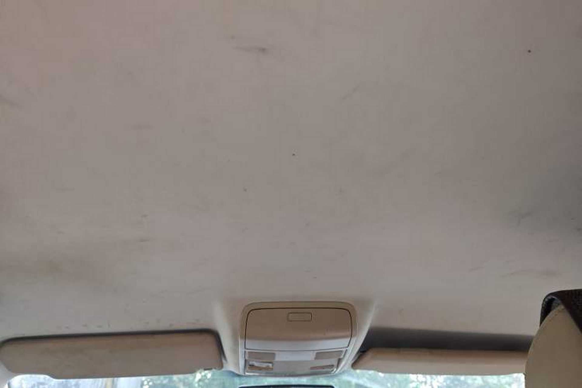 Used Volkswagen Sagitar 2006 1.6L Manual Fashion Model Headliner