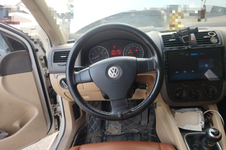 Used Volkswagen Sagitar 2006 1.6L Manual Fashion Model Steering Wheel