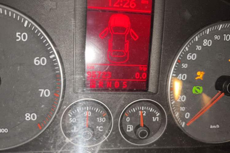 Used Volkswagen Sagitar 2007 1.8T Automatic Comfort Leather Odometer Close Up