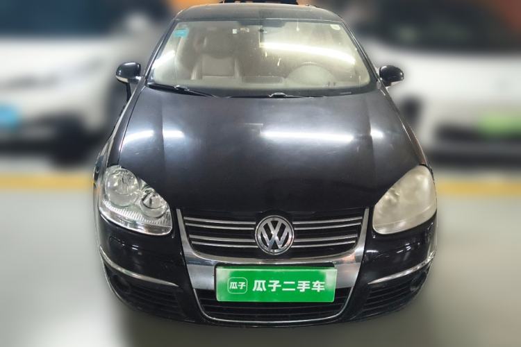 Used Volkswagen Sagitar 2009 1.6L Manual Comfort Edition Front