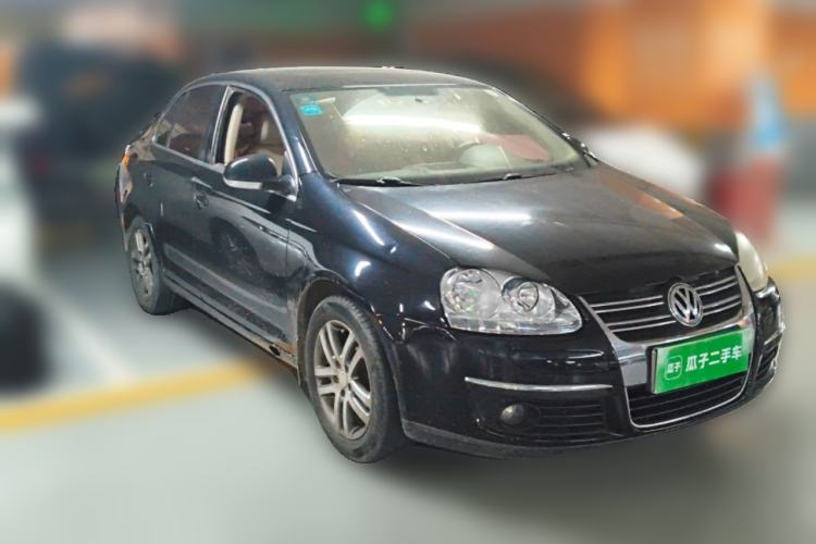 Used Volkswagen Sagitar 2009 1.6L Manual Comfort Edition Front Right 45 Deg