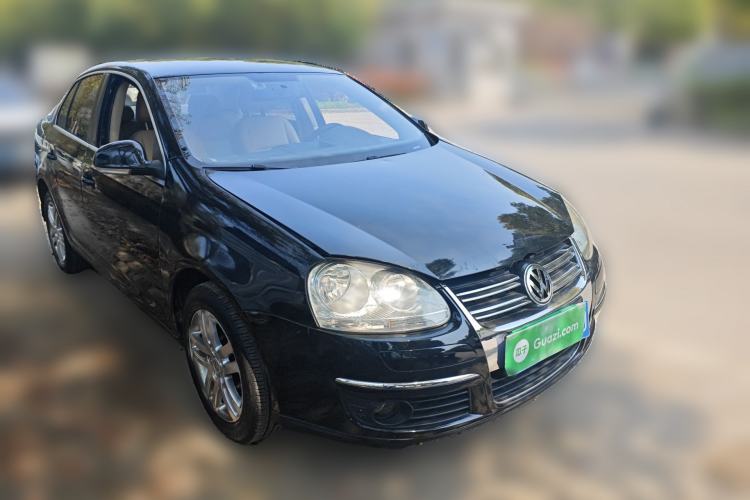 Used Volkswagen Sagitar 2009 1.6L Automatic Fashion Model with Leather Interior Front Right 45 Deg
