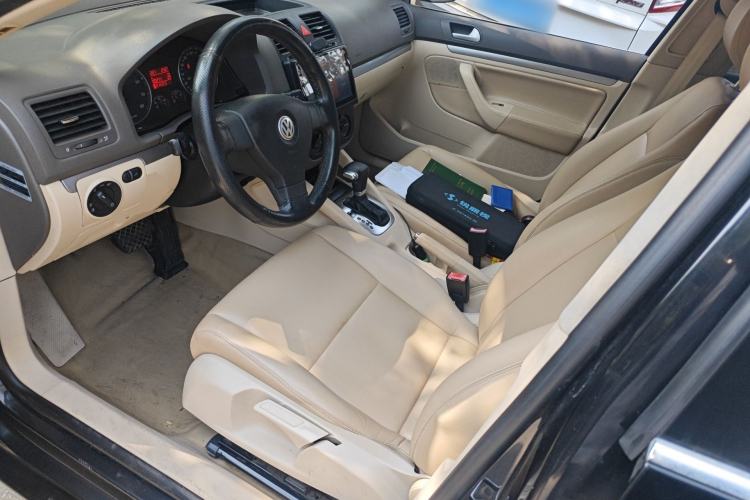 Used Volkswagen Sagitar 2009 1.6L Automatic Fashion Model with Leather Interior Left Front Seat