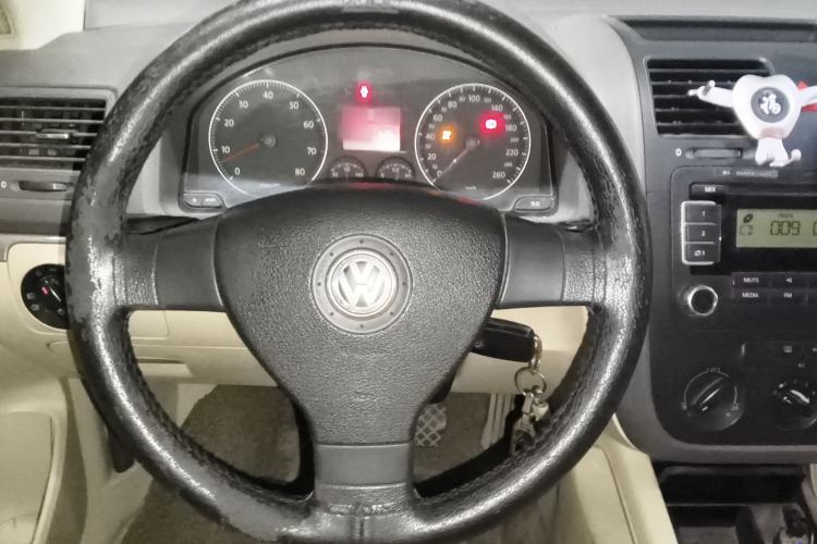 Used Volkswagen Sagitar 2009 1.6L Manual Comfort Edition Steering Wheel