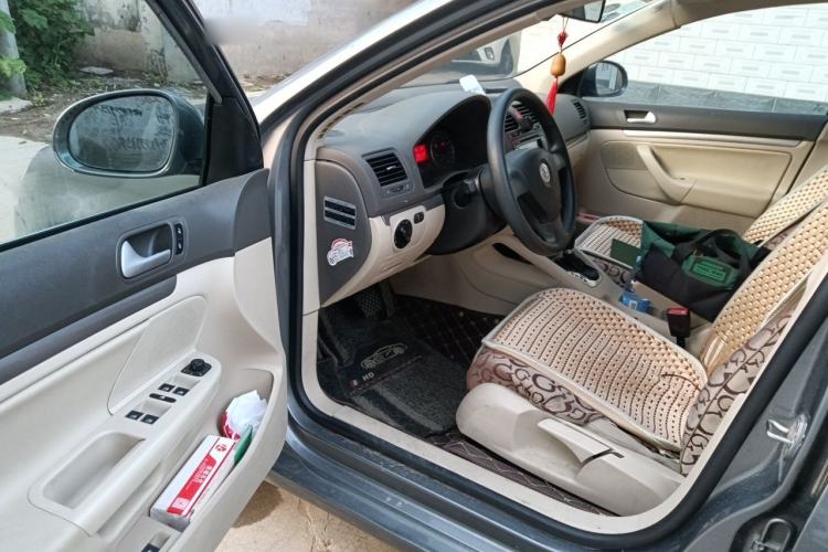 Used Volkswagen Sagitar 2009 1.6L Automatic Comfort Edition Driver Seat