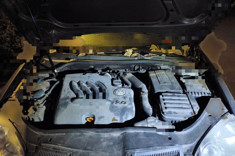 Used Volkswagen Sagitar 2009 2.0L Automatic Leather Edition Engine Bay