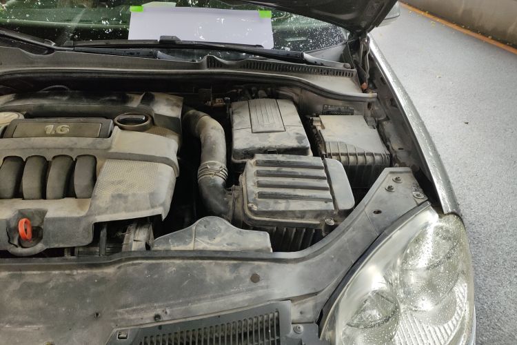 Used Volkswagen Sagitar 2009 1.6L Automatic Comfort Edition Engine Bay Left