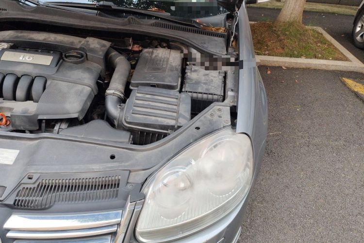 Used Volkswagen Sagitar 2009 1.6L Automatic Comfort Edition Engine Bay Left