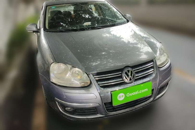 Used Volkswagen Sagitar 2009 1.6L Automatic Comfort Edition Front Right 45 Deg
