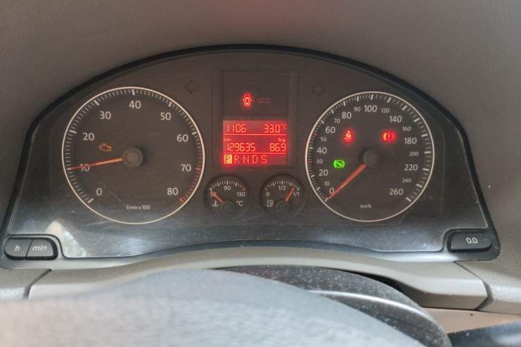 Used Volkswagen Sagitar 2009 1.6L Automatic Comfort Edition Instrument Cluster