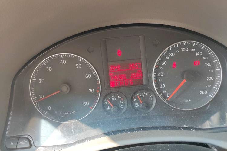 Used Volkswagen Sagitar 2009 1.6L Automatic Comfort Edition Instrument Cluster