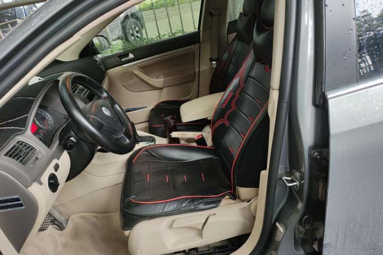 Used Volkswagen Sagitar 2009 1.6L Automatic Comfort Edition Left Front Seat