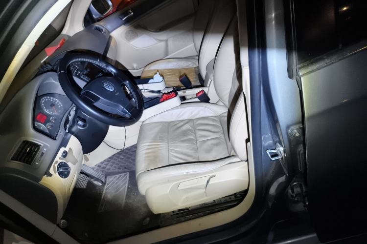 Used Volkswagen Sagitar 2009 2.0L Automatic Leather Edition Left Front Seat