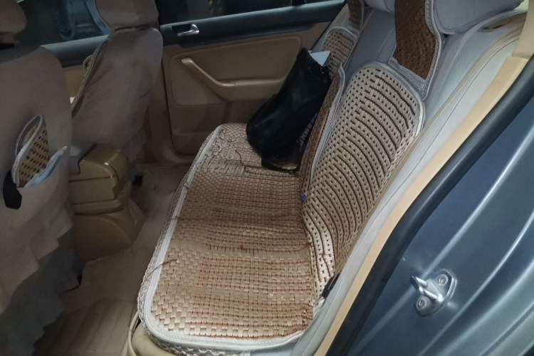 Used Volkswagen Sagitar 2009 1.6L Manual Fashion Model with Leather Interior Left Rear Seat
